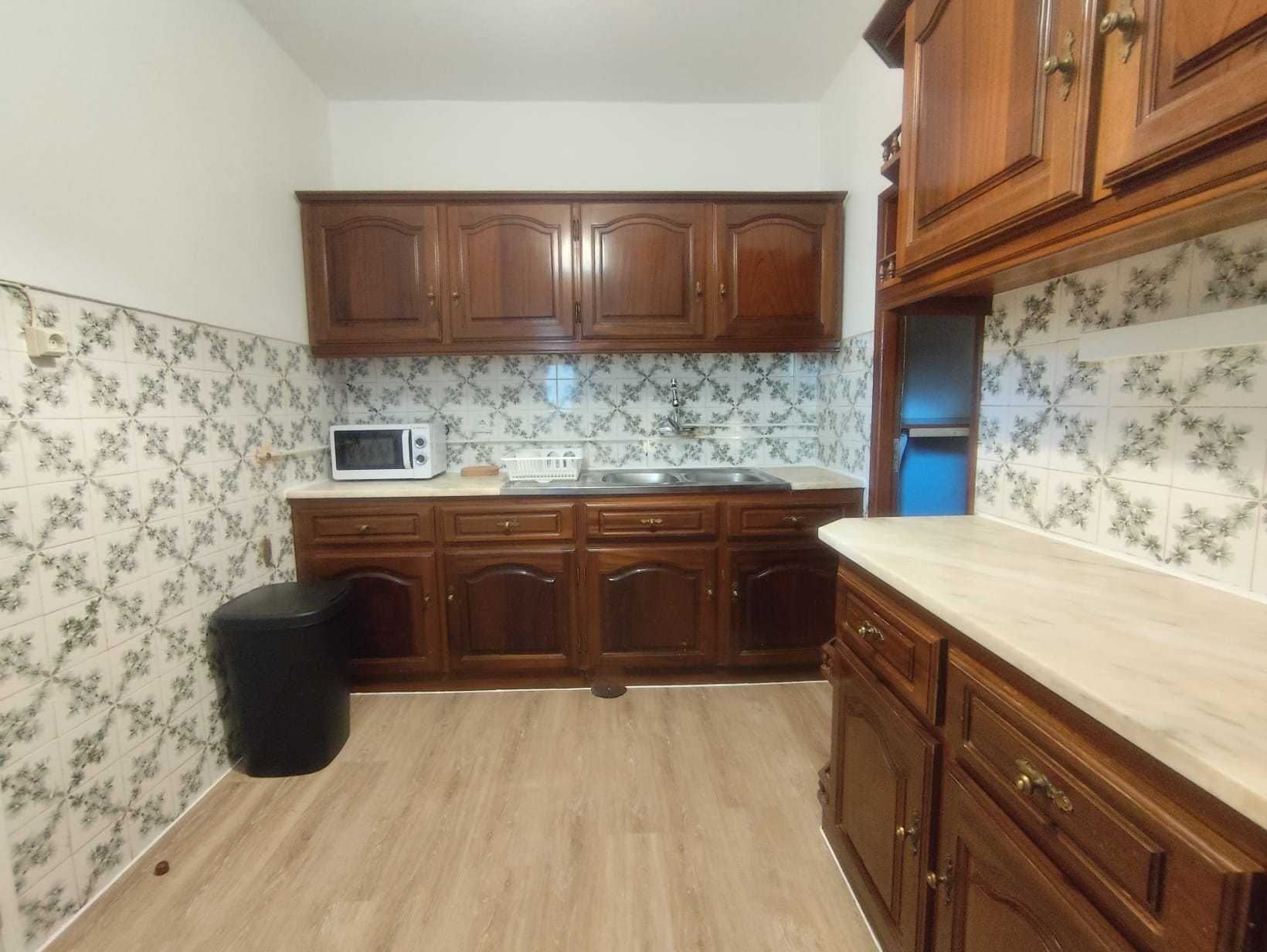 Arrenda-se Quarto para ISCAC apartamento remodelado