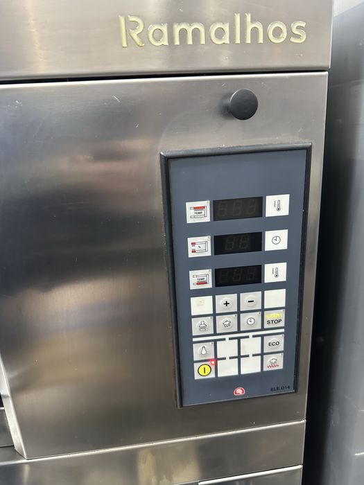 Forno de pizza Ramalhos com estante