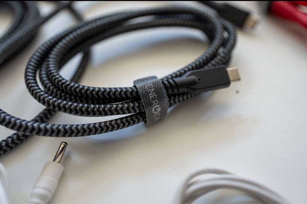 Різні проводи (робочі і під запчастини; Energea; airpod, неробочий)