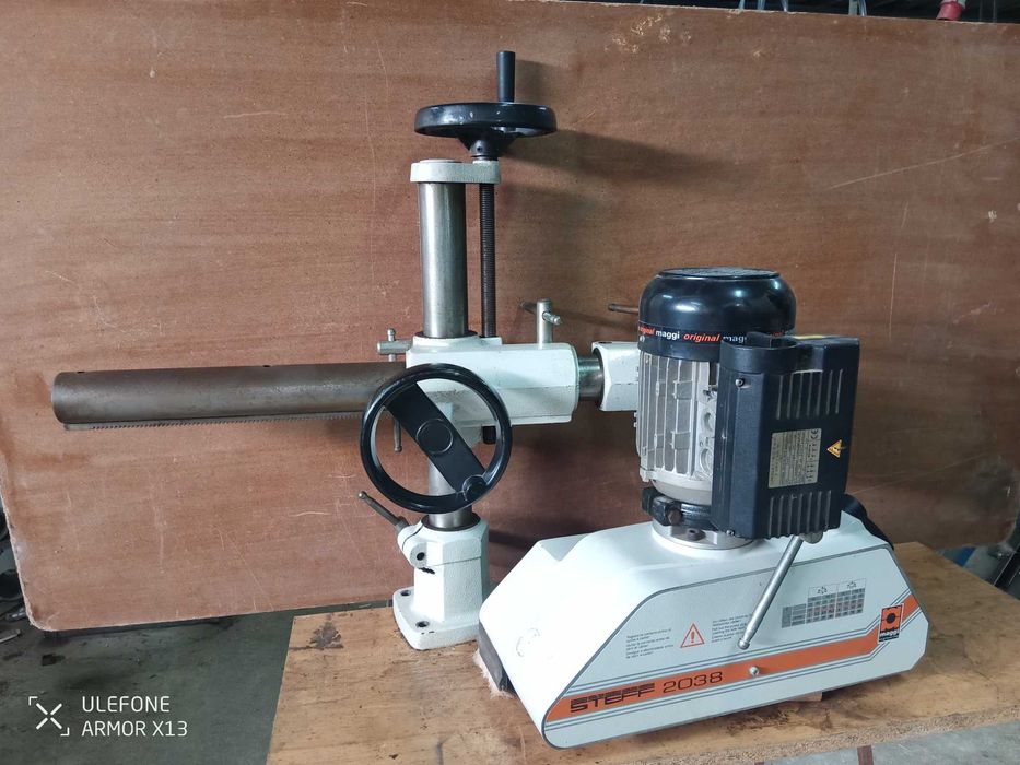 Alimentador MAGGI / Steff 2038 – peça profissional de carpintaria