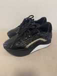 Liu Jo sneakersy  czarne lakierowane
