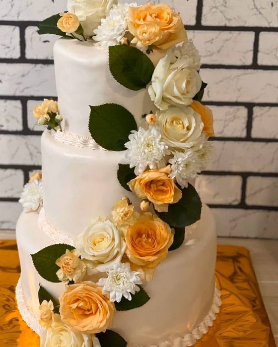 Торты!400 за кг.в оформление!