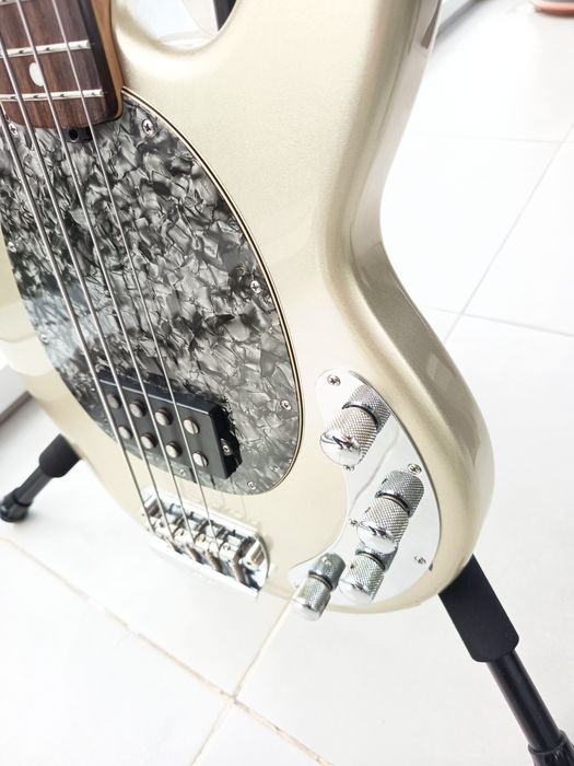 Musicman Stingray 3EQ