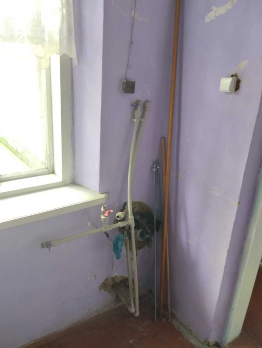 будинок у центрі с.Гніздичне Тернопільського району