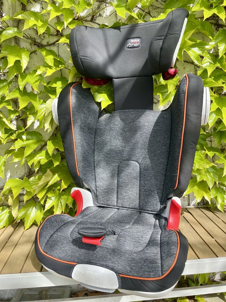 Fotelik samochodowy Britax Römer Kidfix II