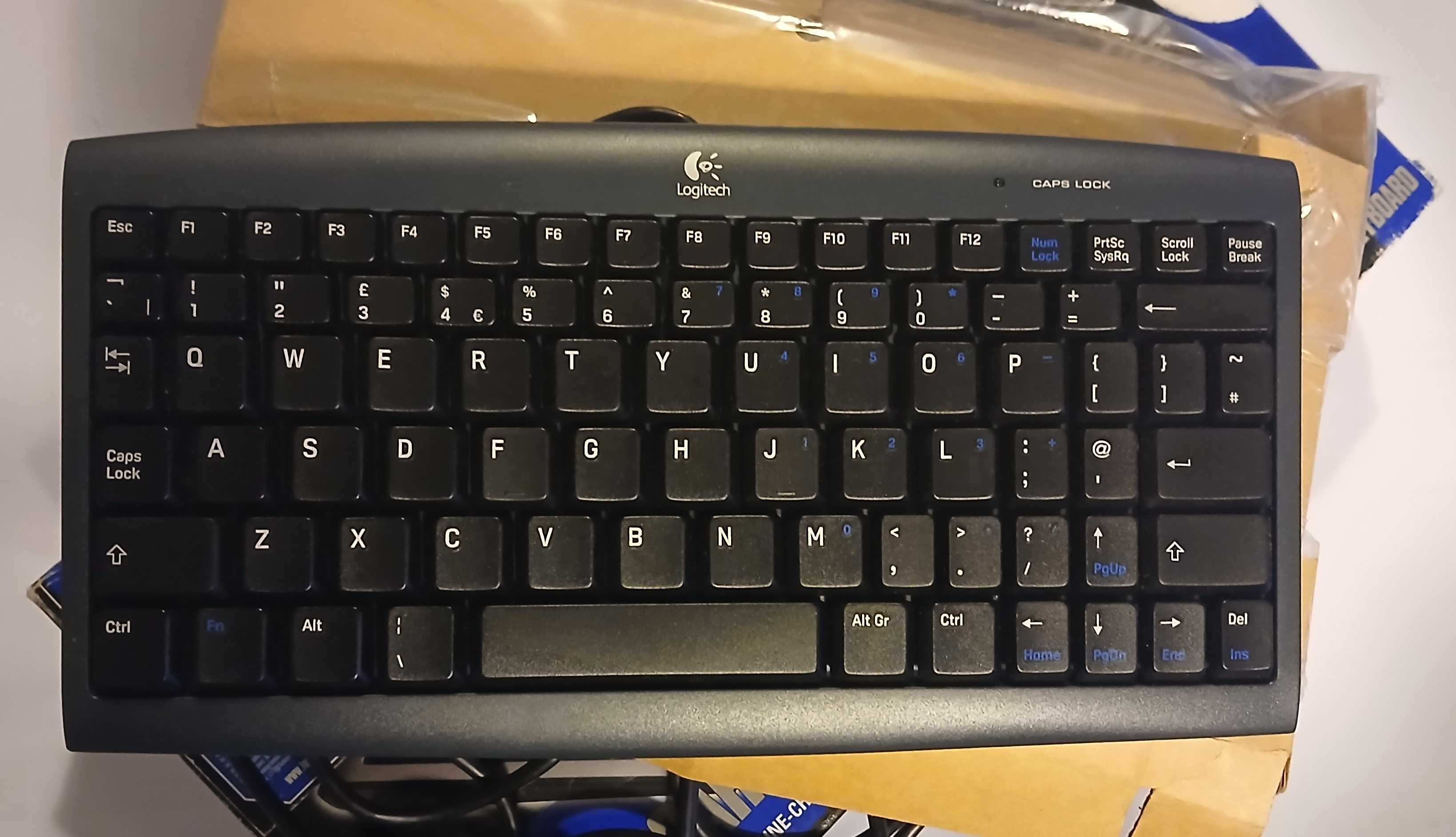 Teclado Logitech USB para PlayStation 2
