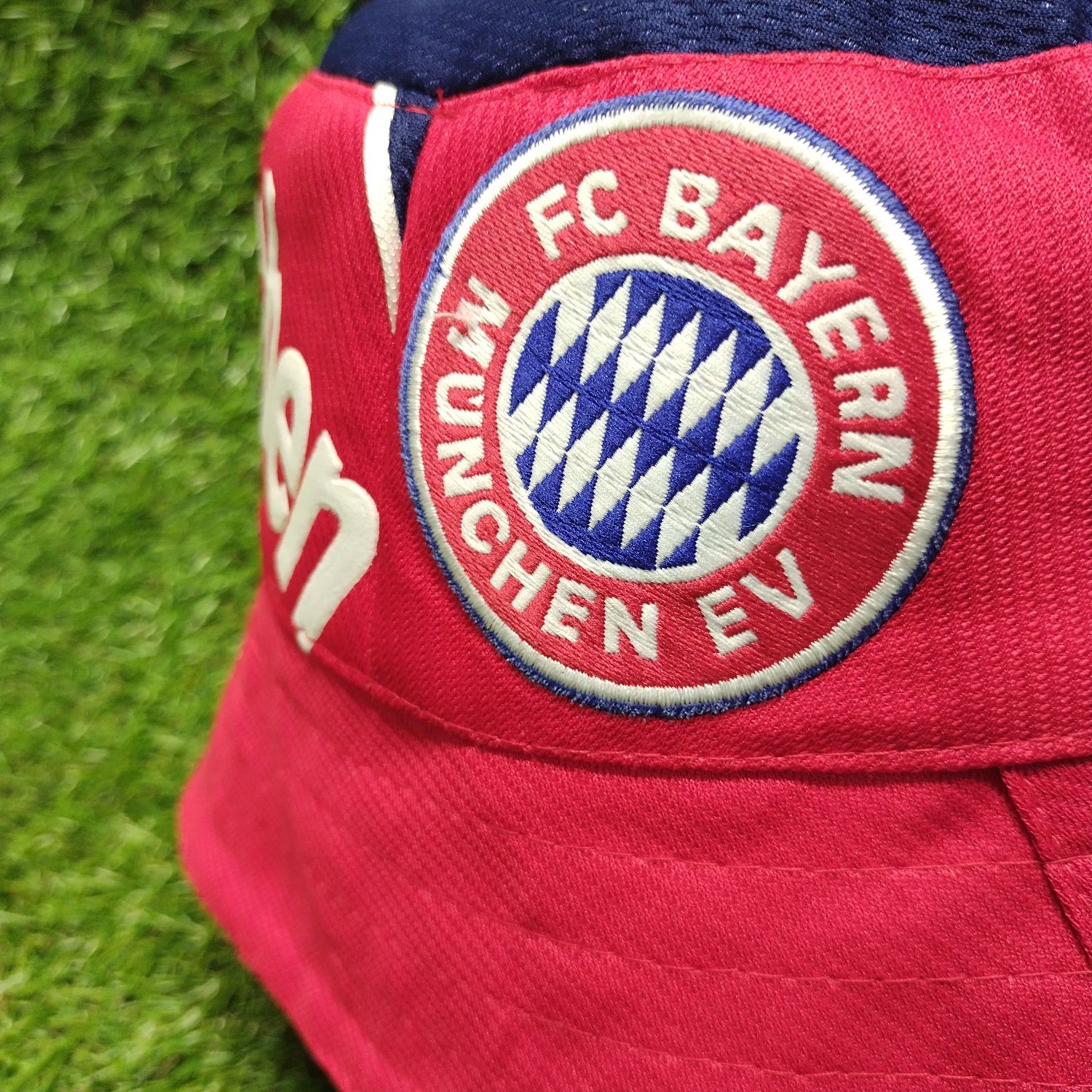 Czapka buckethats Bayern Monachium