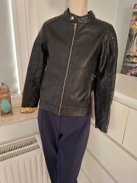 ramoneska skórzana czarna kurtka ze skóry ecoskóra jesienna na jesień