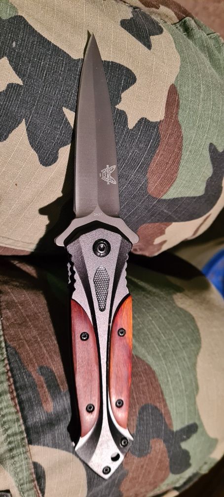 Nóż z Benchmade