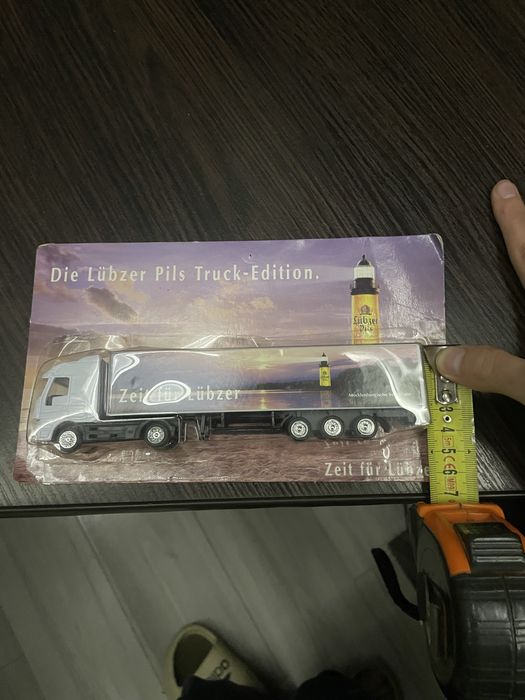 Брендові колекційні іграшкові фури