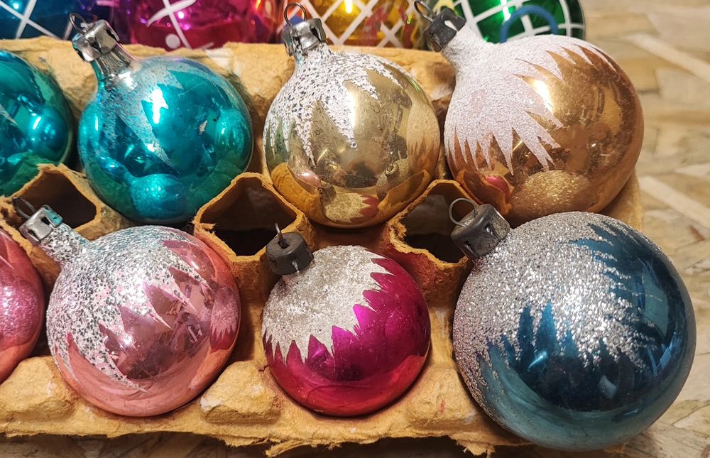 Stare szklane małe bombki ozdoby choinkowe prl