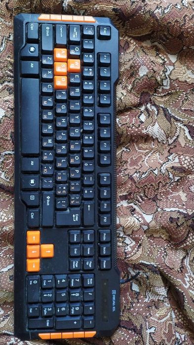 Мультимедійна ігрова клавіатура б/у без провода на запчастини
РЕАЛ
