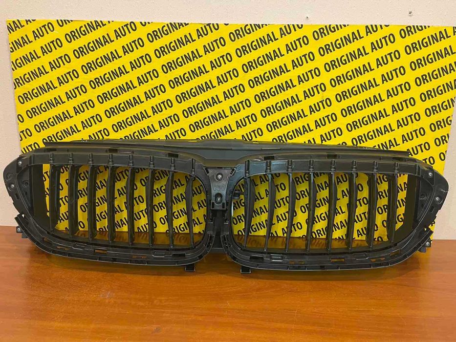 Воздушная Заслонка Жалюзи ноздри BMW 5 G30 G31 нові оригінал