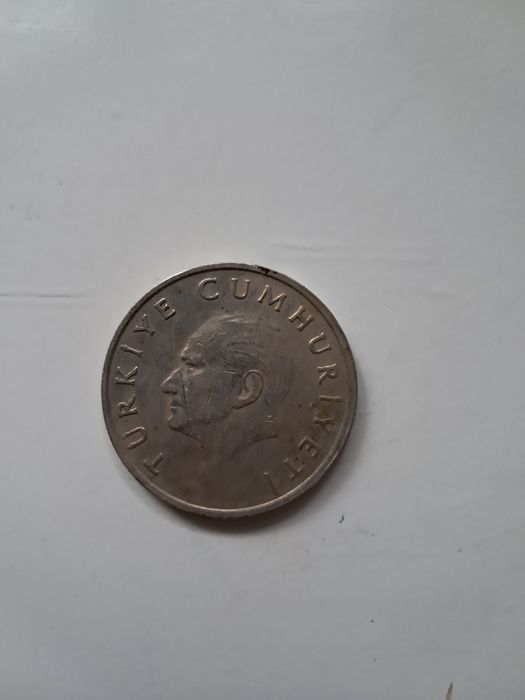 Турецька монета 100 лір