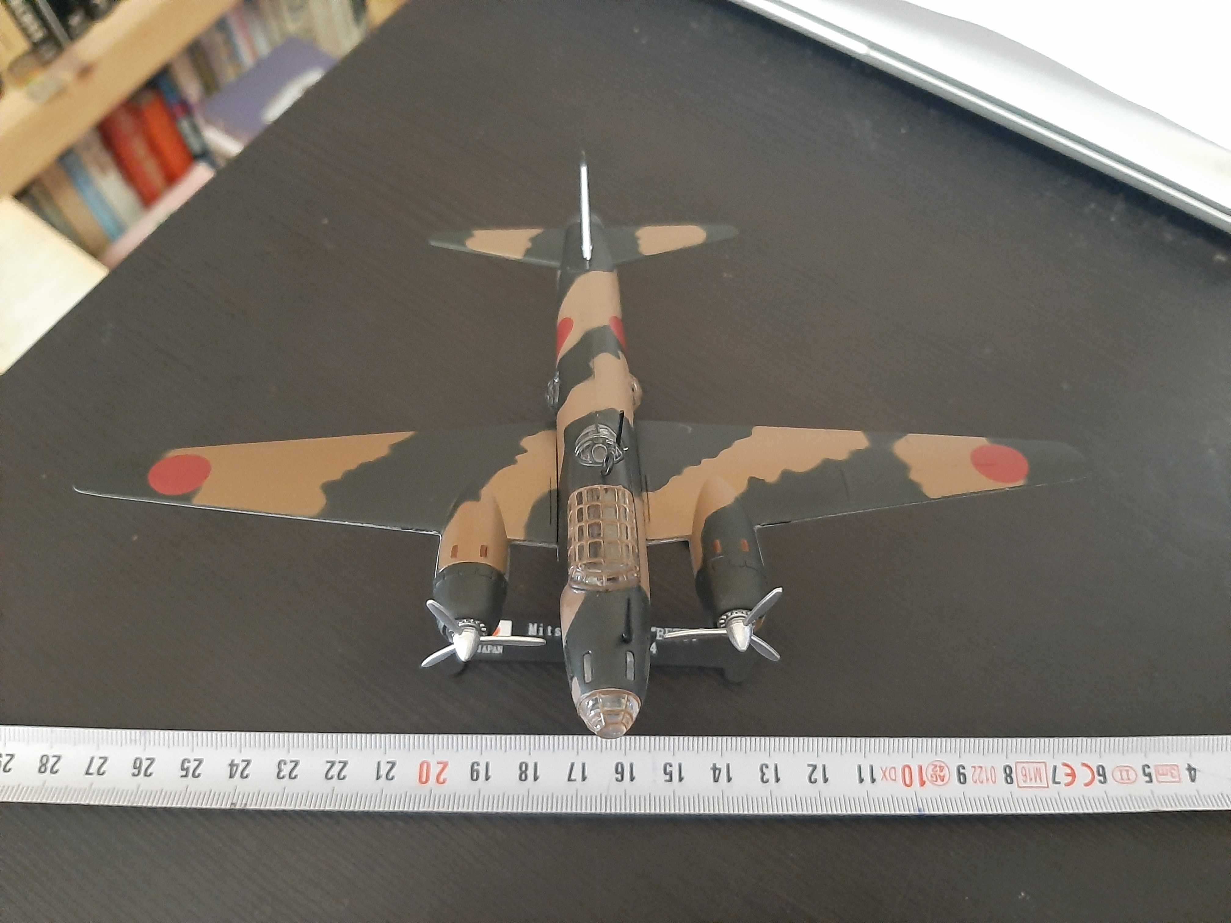 Mitsubishi G4M "Betty" - 1941 - 1:144 - World War II Planes - Japão