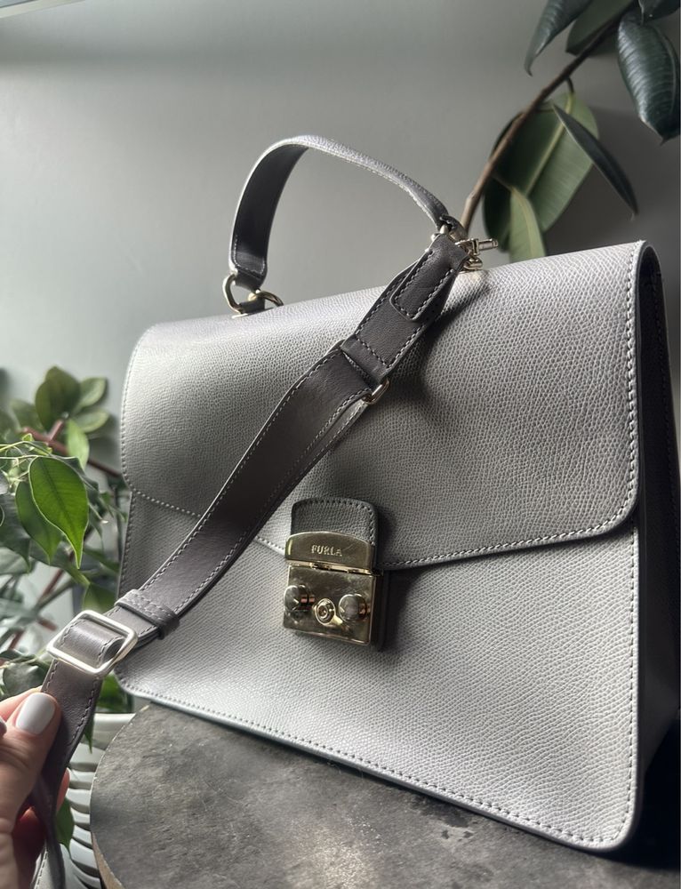 Жіноча сумка Furla Metropolis Top Handle S Onice