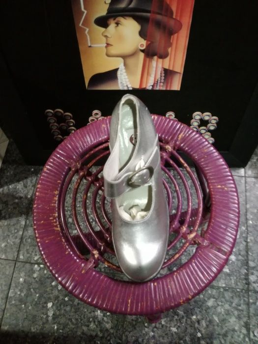 Sapatos El Dantès em pele côr: prata tamanhos 34,35, 36 & 37