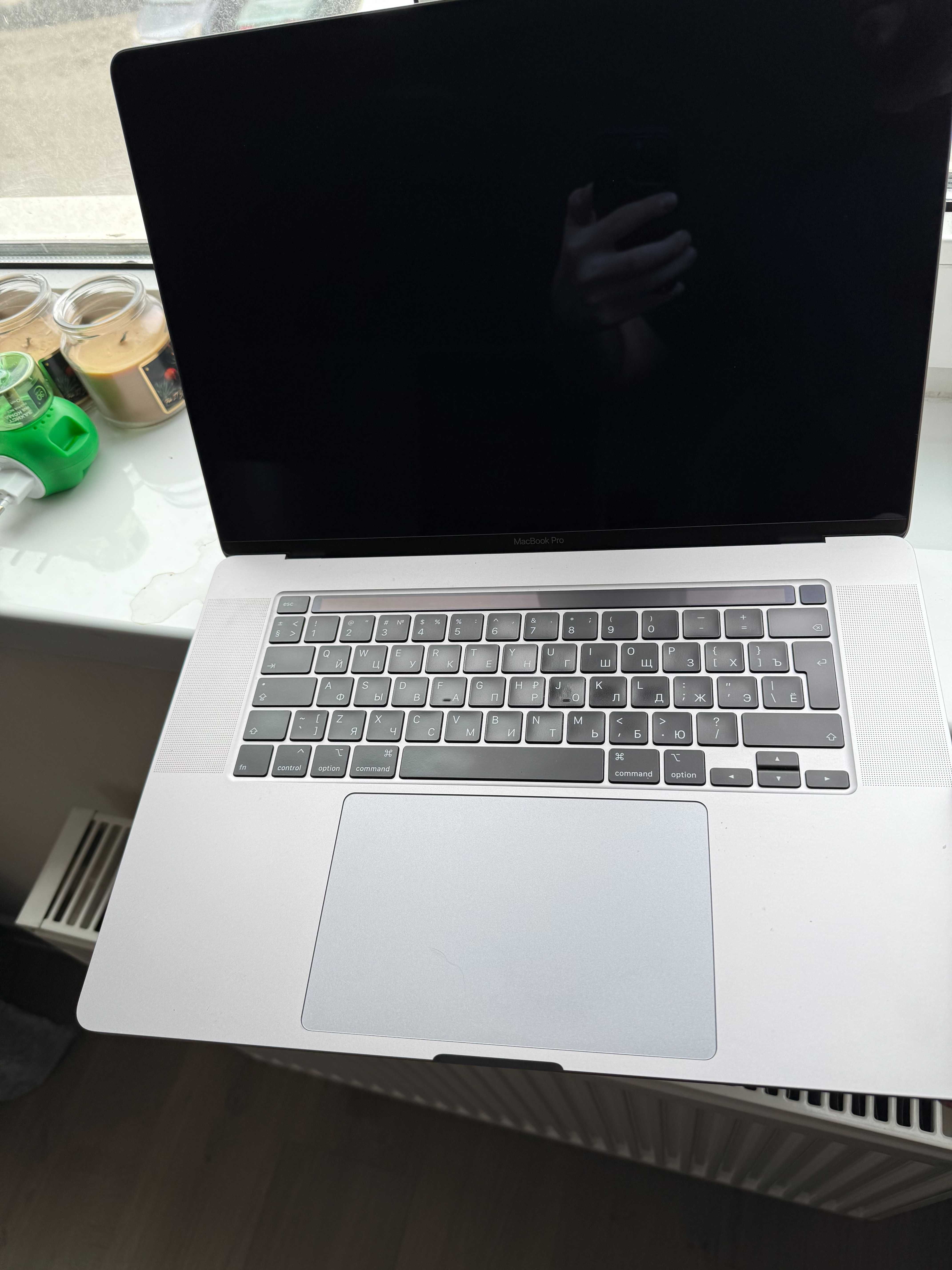 Macbook Pro 16 2019 16Gb. 512Gb SSD Ідеальний стан Touch Bar