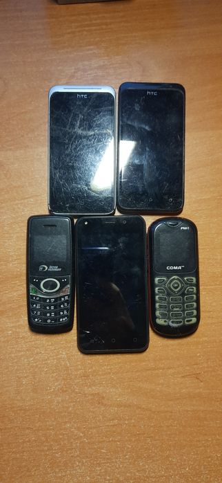 Старі телефони на запчастини