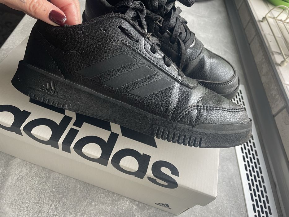 Шкіряні кросівка adidas підліткові 37 розмір