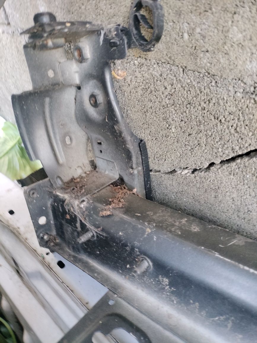 Painel traseiro direito Peugeot 208 de 3 portas e motor gasolina peças