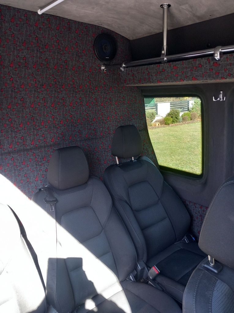 Crafter 2.5 Tdi 9 osobowy.Max