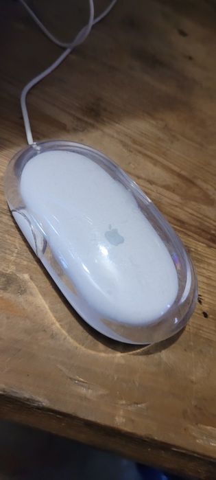 E-Mac 17 cali, głośniki stereo, CD Retro.