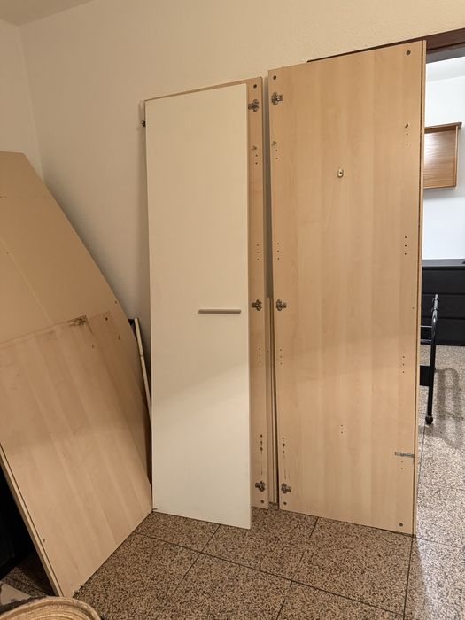 Roupeiro de duas portas