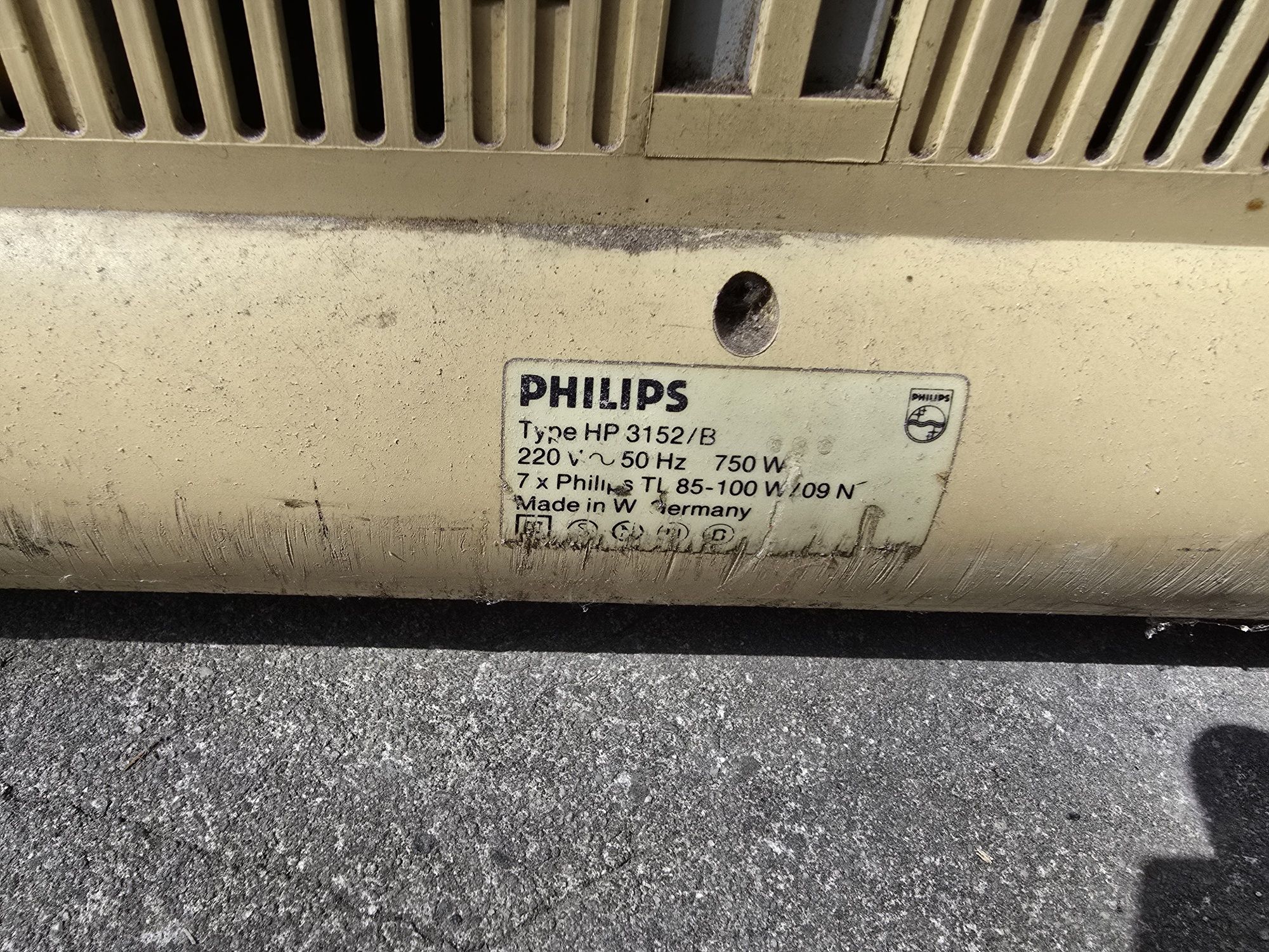 Solarium lampa PHILIPS HP 3152 
PHILIPS

Type HP 3152/B
Type HP 3152/B
