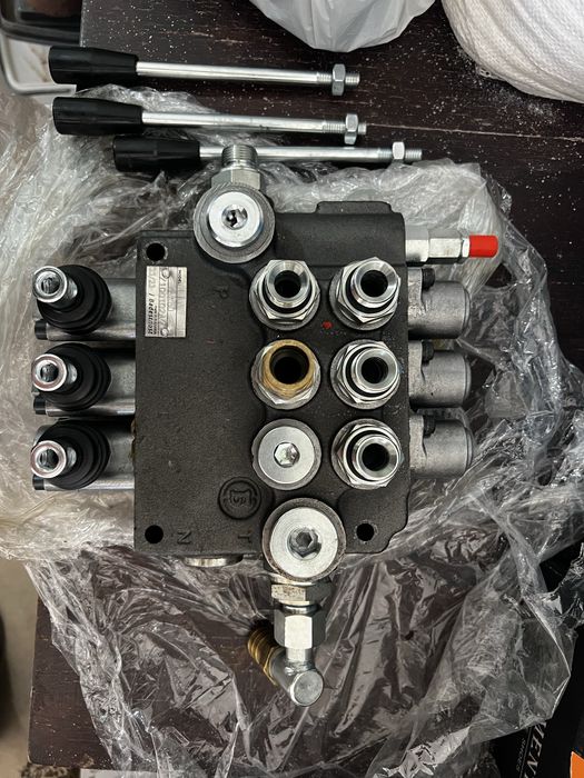 Гідророзподільник 3 секції Badestnost