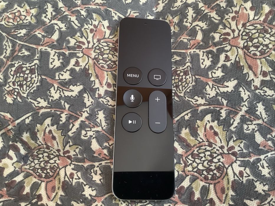 Apple TV 4K 64 Gb у відмінному стані + в подарунок інсталяція на стіну