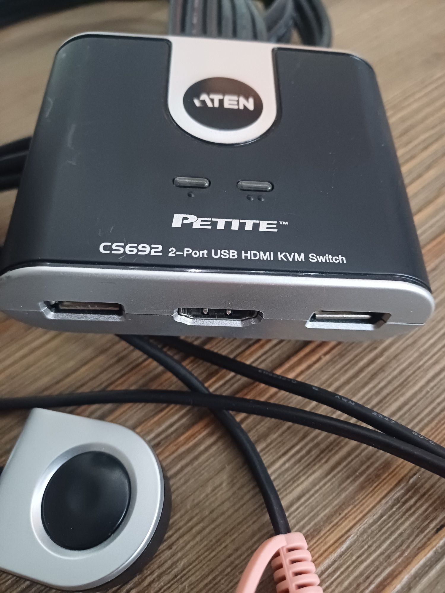 2-portowy przełącznik KVM USB HDMI/Audio CS692