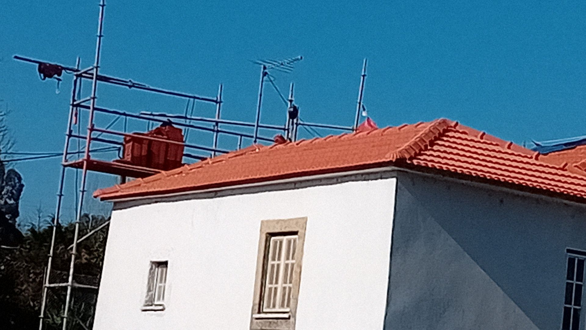 Lavagem de telhados e construções