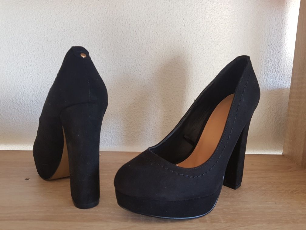Sapatos de Salto