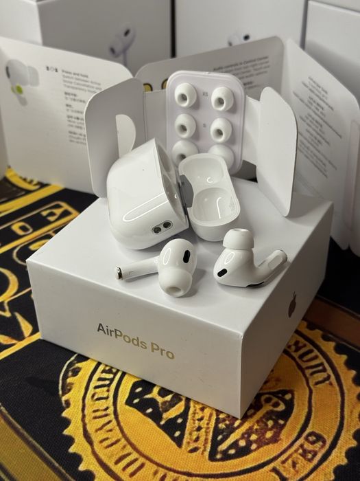 Навушники Apple Airpods Pro 2 з активним шумозаглушенням