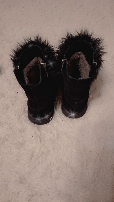 Зимові 32 розмір для дівчинкі ціна 200грн