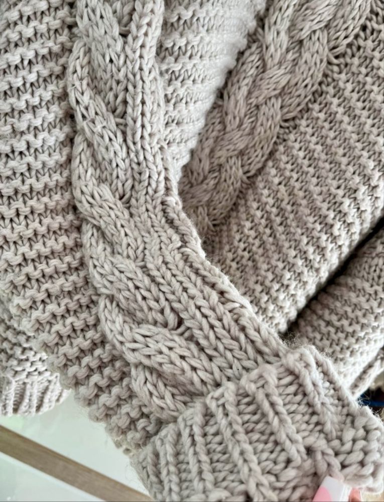 Gruby damski sweter pleciony Dolce Diva warkocz UNI chaos