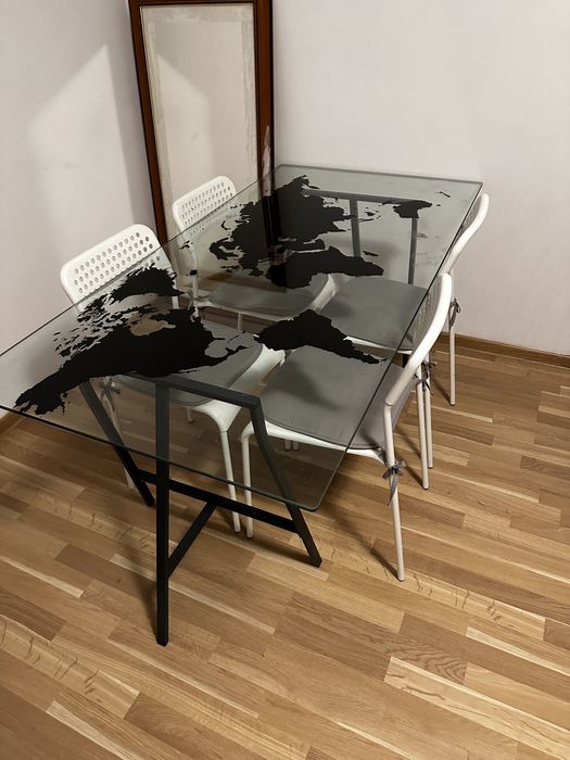 Stół szklany ikea z krzesłami mapa