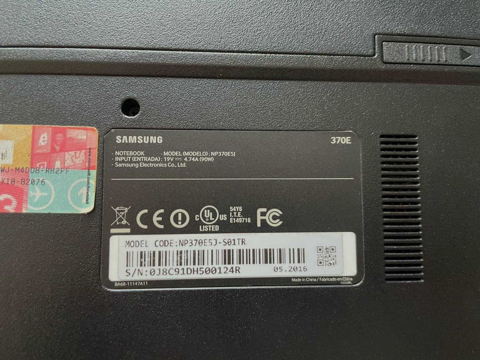 Laptop Samsung NP370E5J i7 16GB RAM NVIDIA GeForce 820M WIN10 Pro
