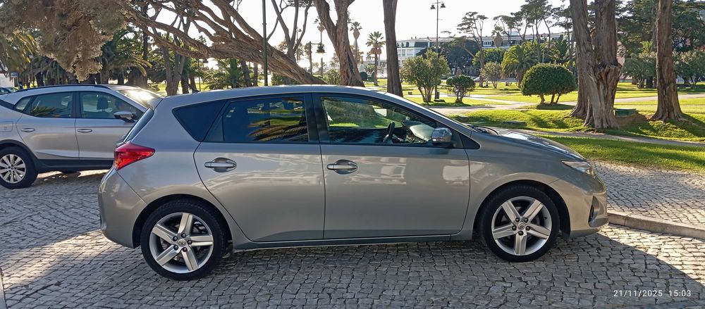 Toyota Auris 1.4 D4D com 139000 km