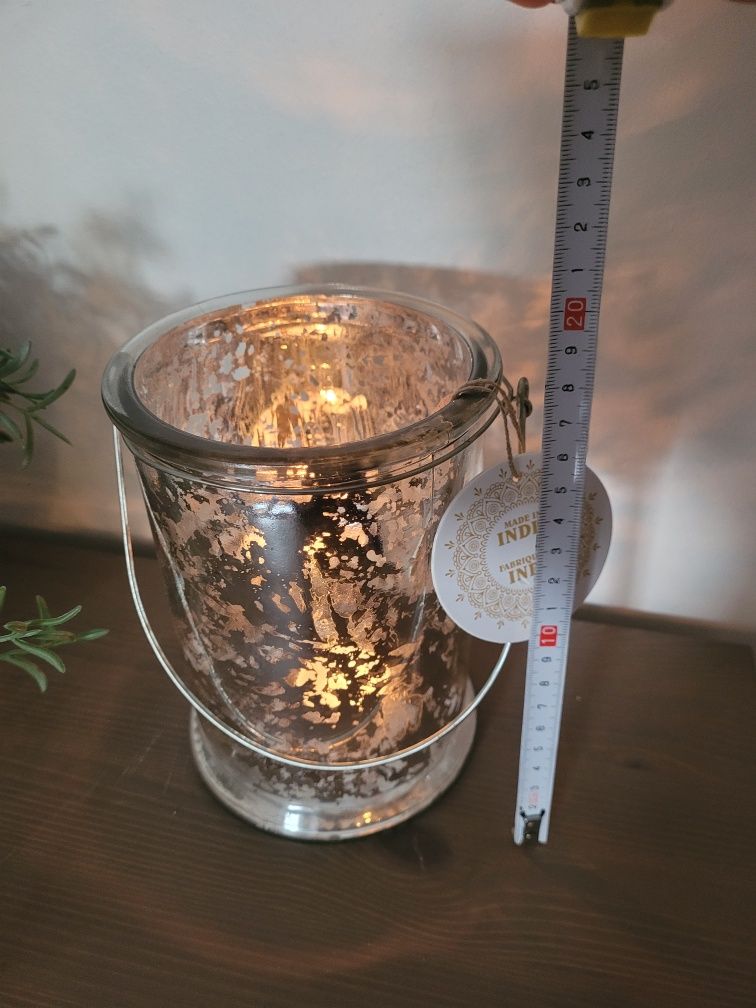 szklany srebrny przecierany lampion na tealighty