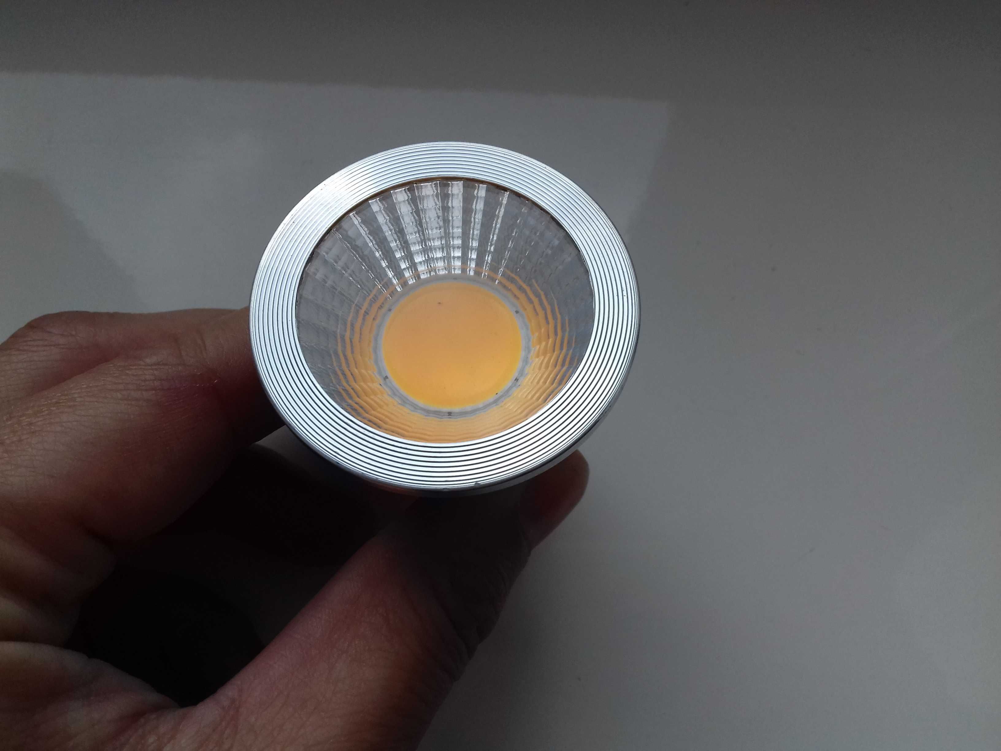 Żarówka LED COB 3,5Wat E27 230V światło skupione punktowe, bez ściemni