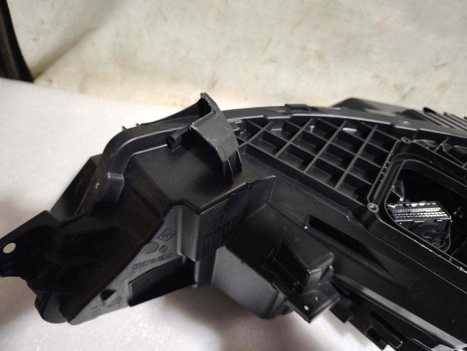 Lampa lewy przód Lewa Led Pure Vision Renault Captur Full Hybrid 24-