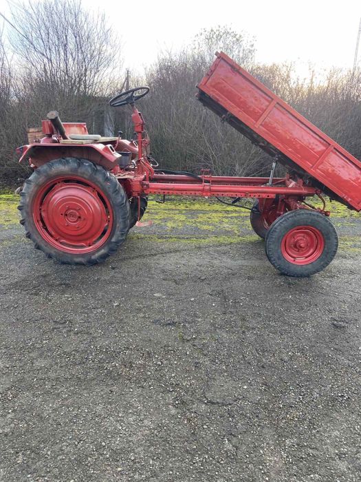 Продам трактор т16 шасік, бульдик , самозвал,припец,кузов тракторець