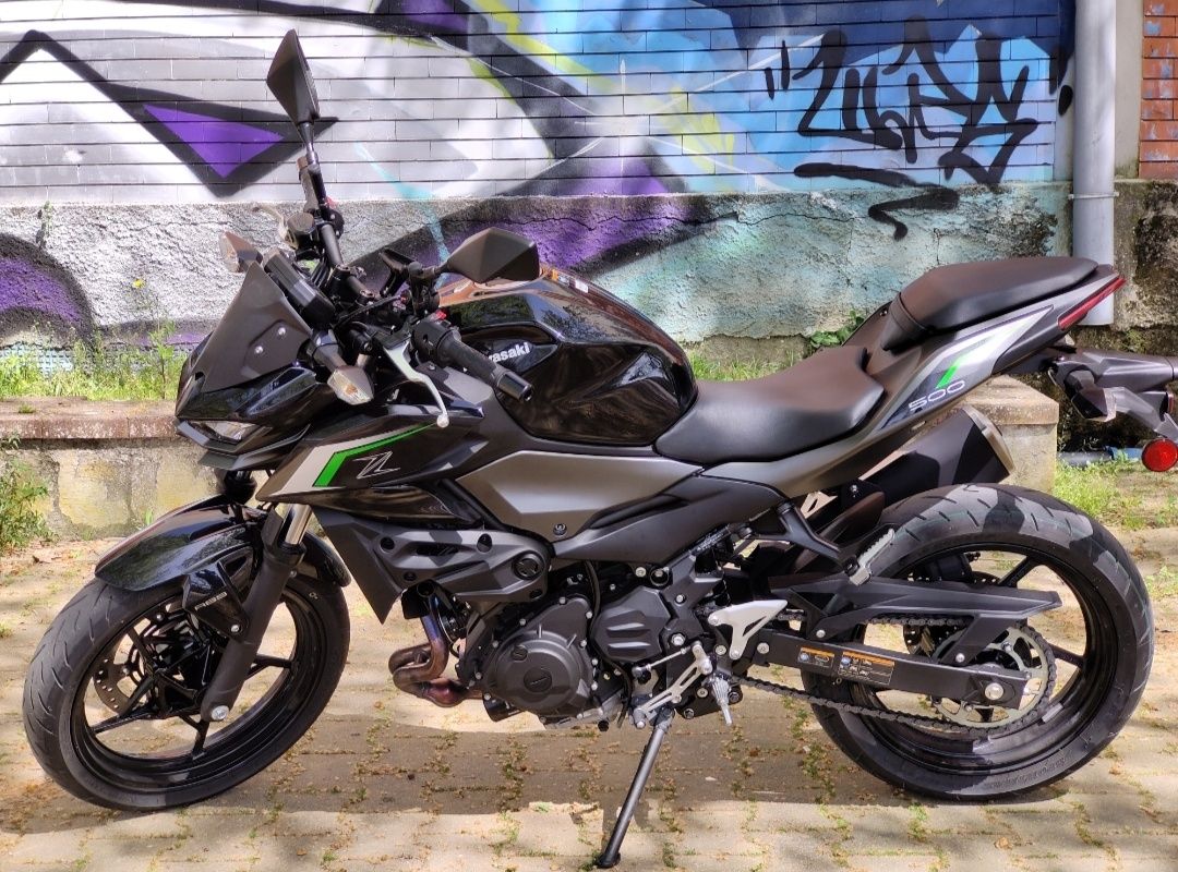 Kawasaki Z500 garantia até Nov. 2027