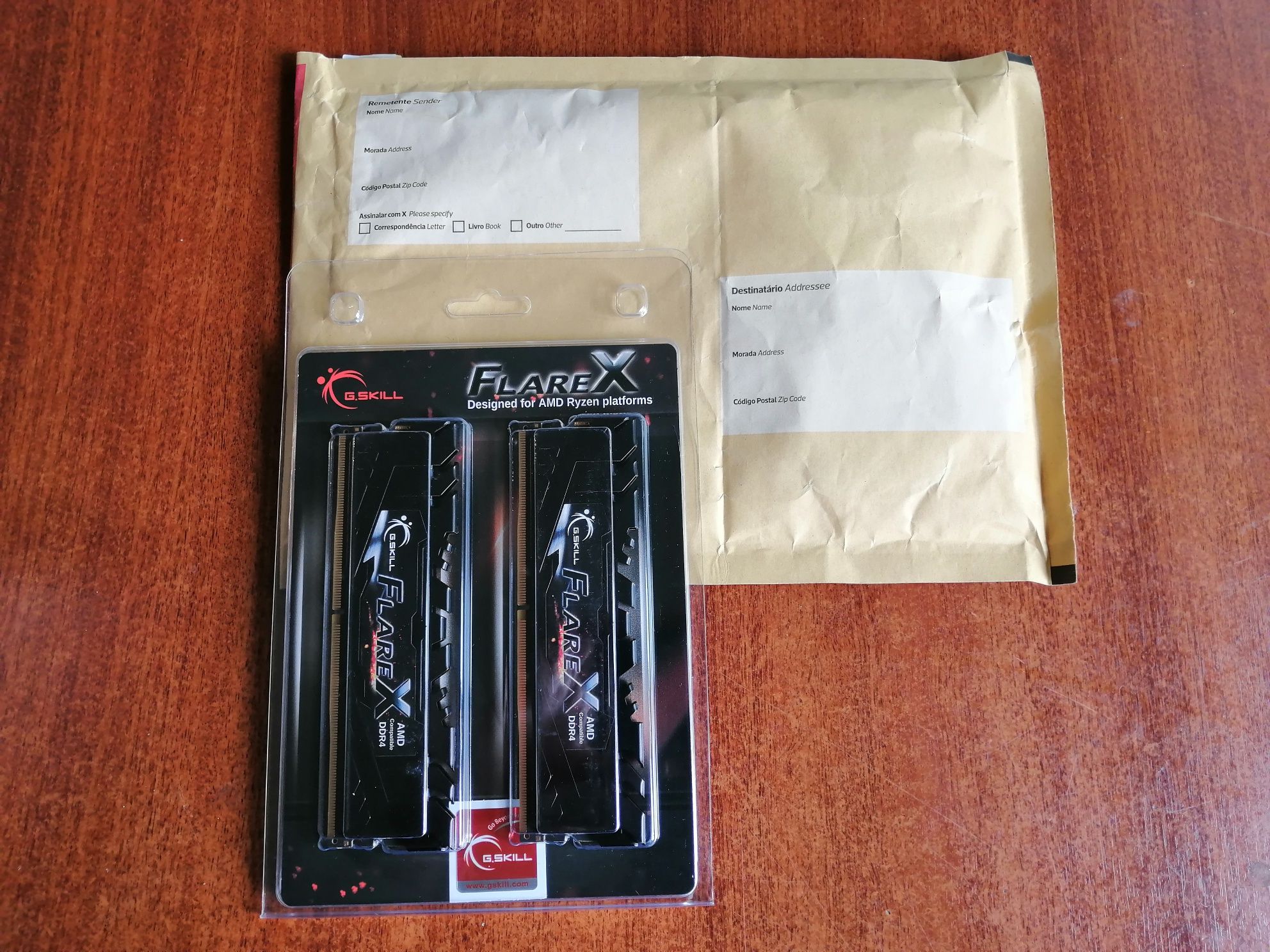 16 GB Memórias DDR4 2400 MHz