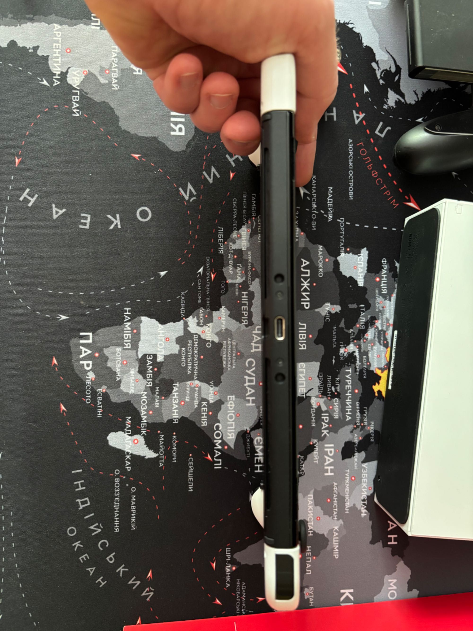 Nintendo Switch OLED 64gb + чохол Hori