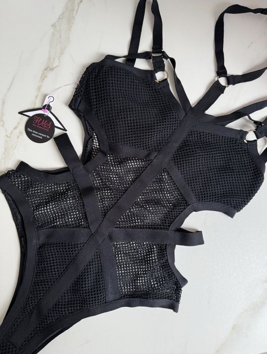 Eleganckie i seksowne body damskie z siateczki