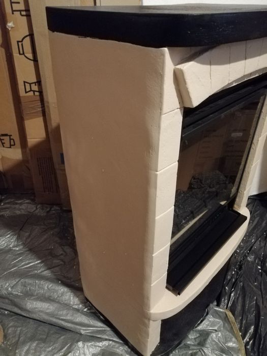 Kominek elektryczny Klarstein Carinthia, moc od 900 do 1800W.pilot
