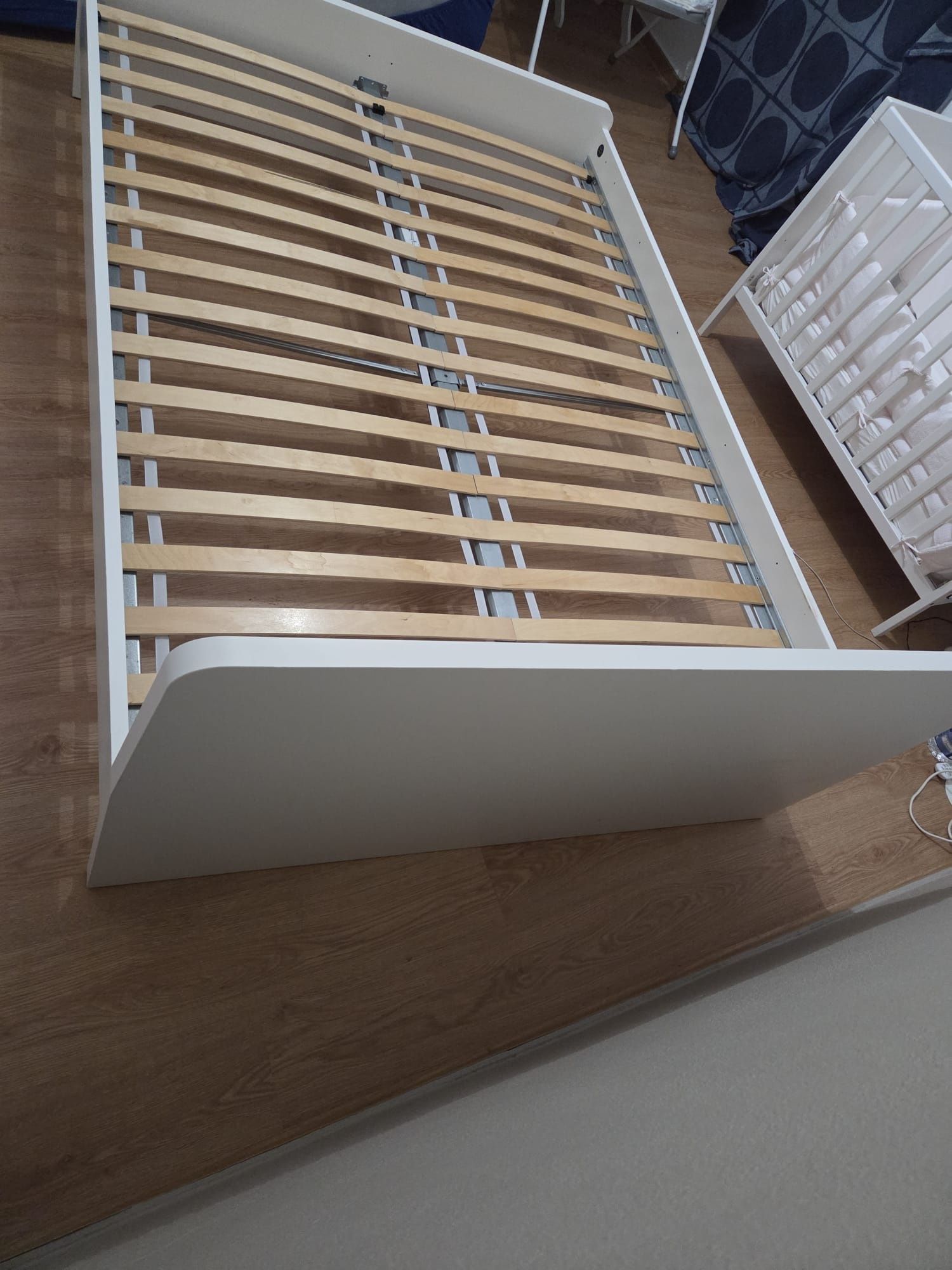 Cama de casal Askvoll IKEA